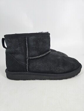 UGG Classic Mini II Boots Black Kids Size 5